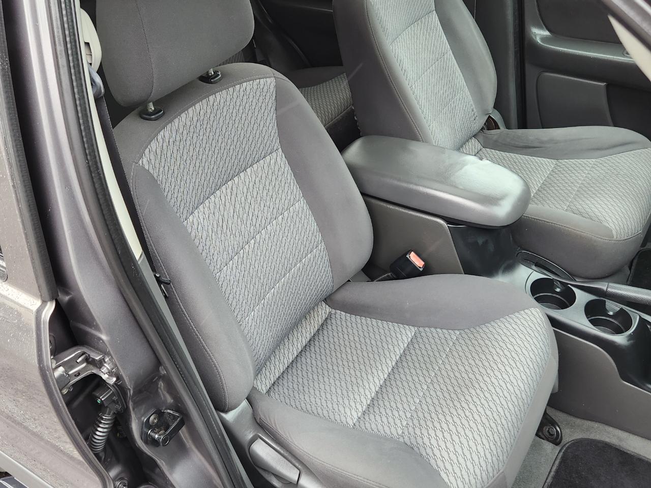 Ford Escape 4dr 103" WB XLT 4WD Sport 2003
