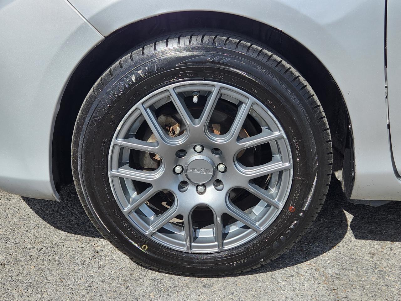 Toyota Yaris 5dr Liftback Auto LE (Natl) 2012