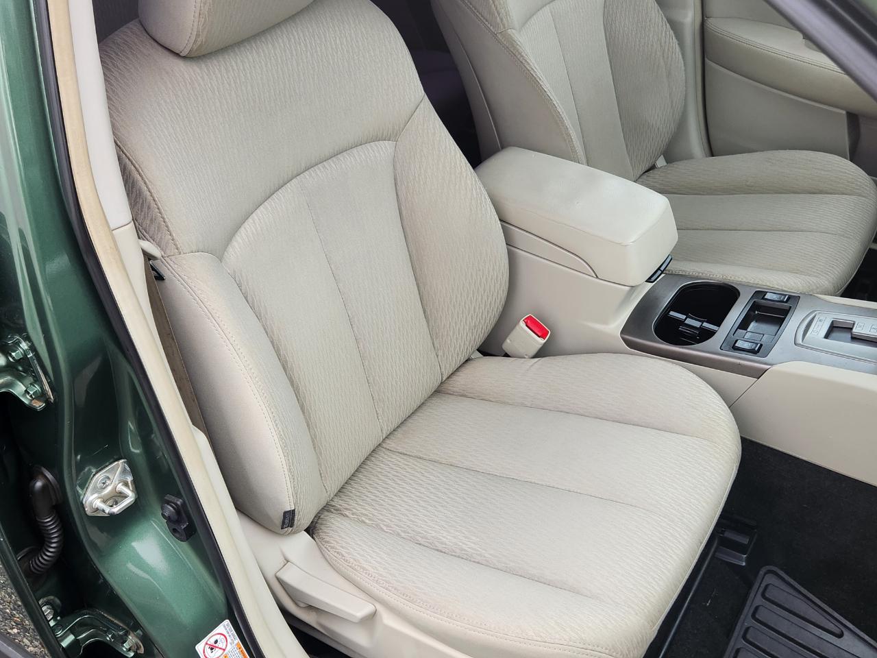 Subaru Outback 4dr Wgn H4 Auto 2.5i 2012