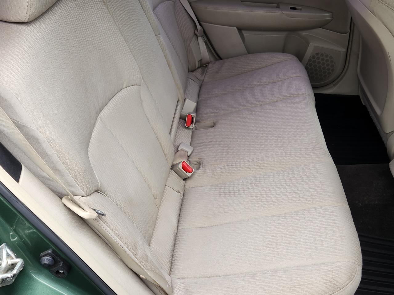 Subaru Outback 4dr Wgn H4 Auto 2.5i 2012