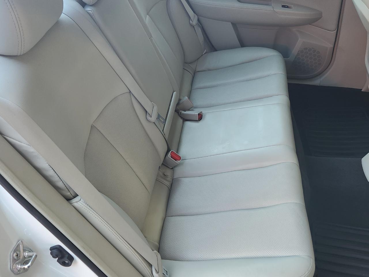 Subaru Legacy 4dr Sdn H4 Auto 2.5i Limited 2013