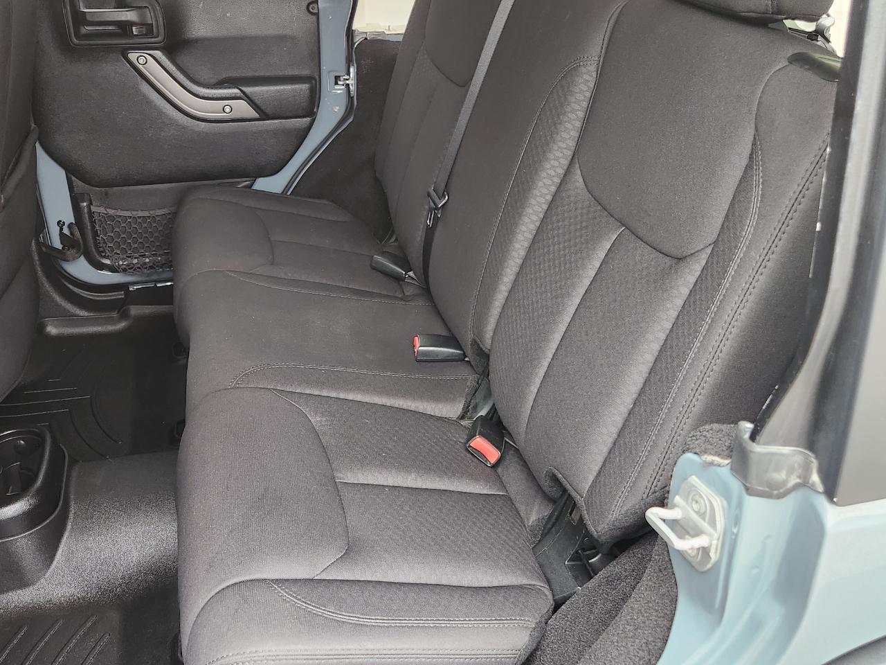 Jeep Wrangler Unlimited 4WD 4dr Sport 2014