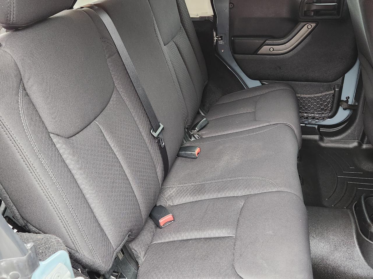 Jeep Wrangler Unlimited 4WD 4dr Sport 2014