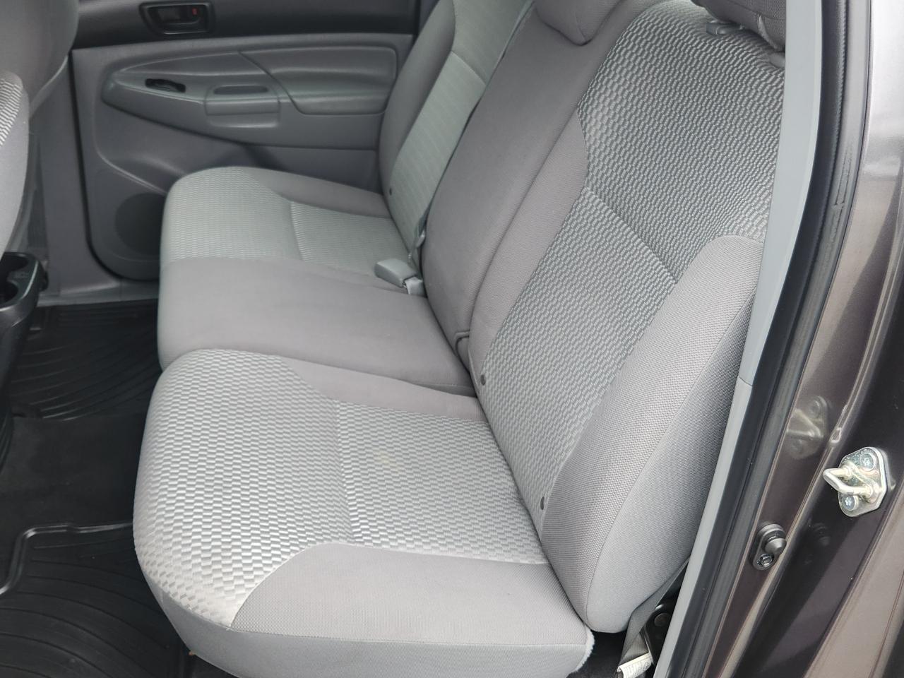 Toyota Tacoma 2WD Double Cab V6 AT PreRunner (Natl) 2015