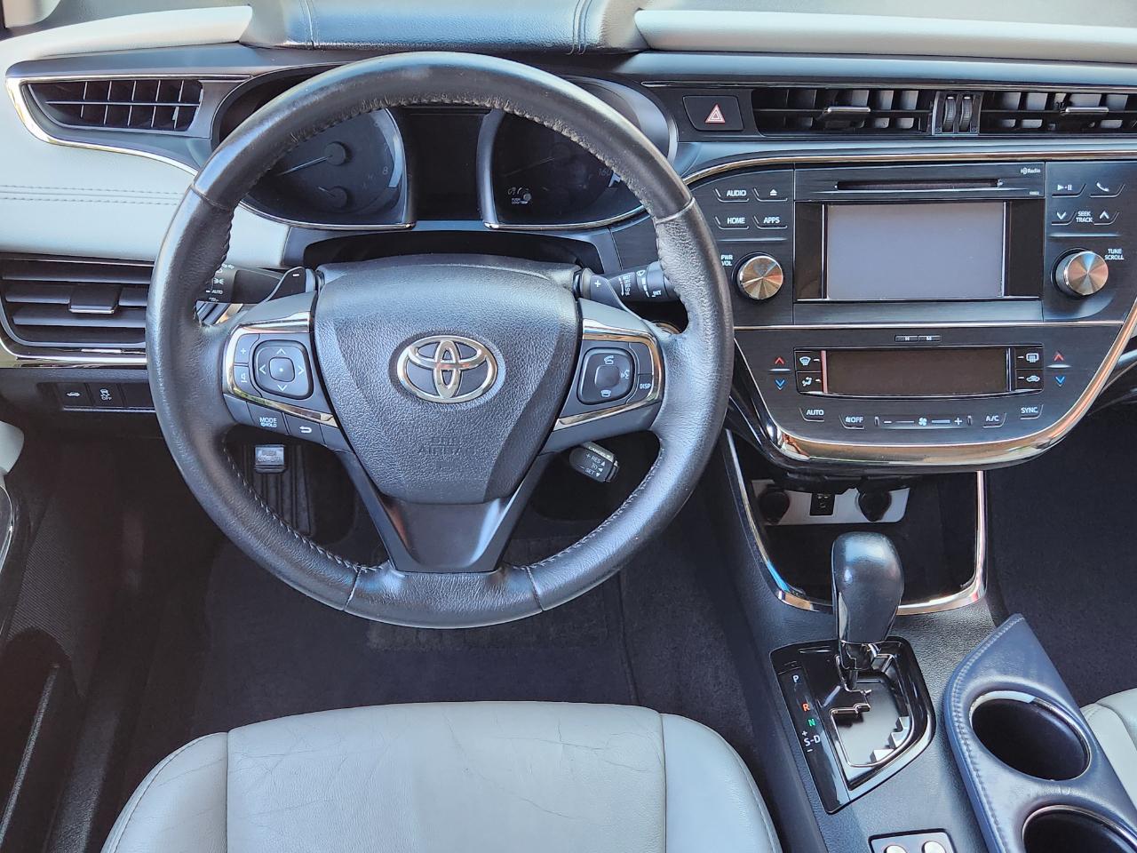 Toyota Avalon 4dr Sdn XLE Touring (Natl) 2015