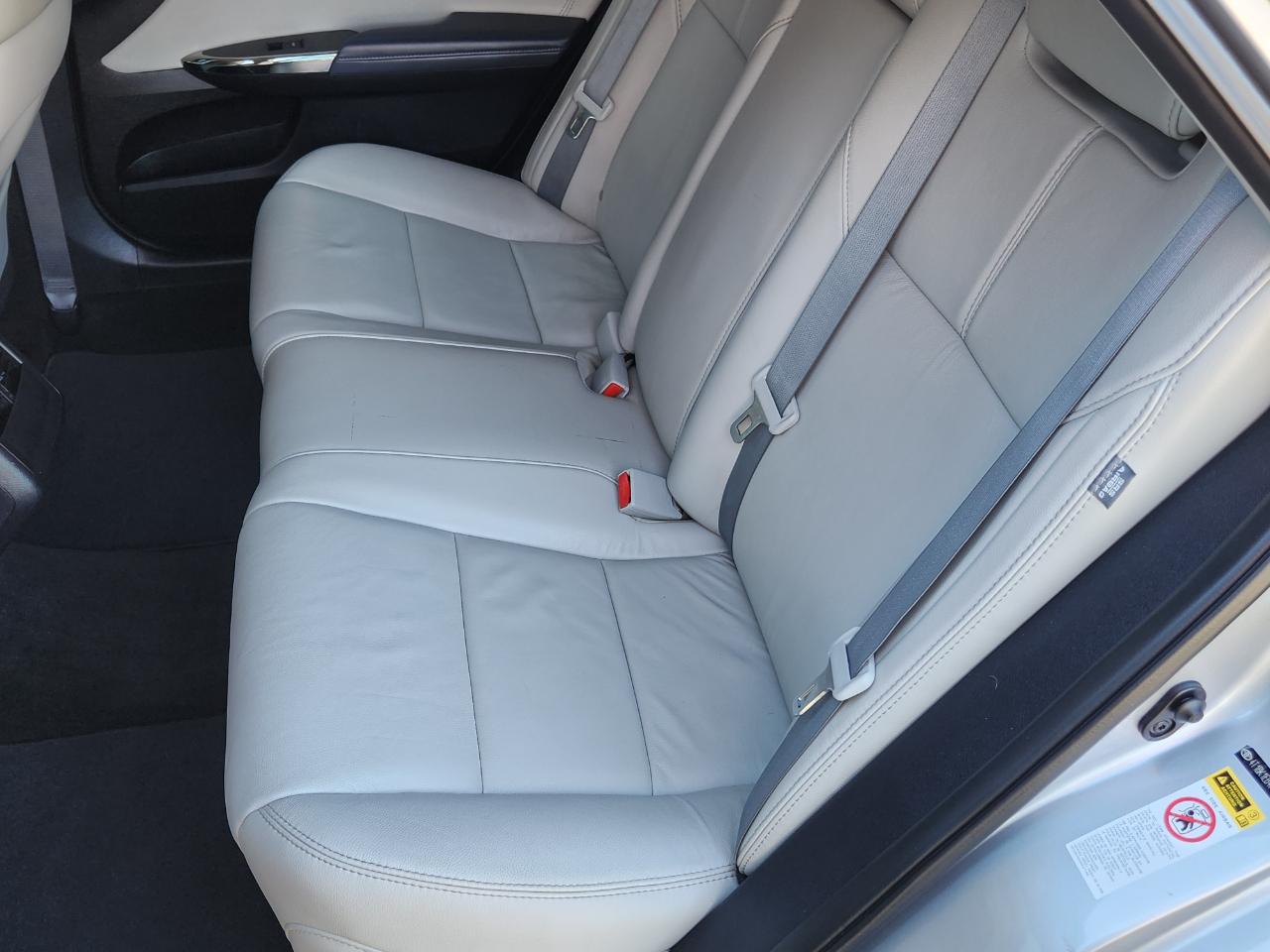 Toyota Avalon 4dr Sdn XLE Touring (Natl) 2015