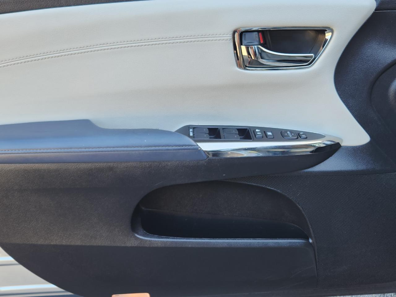Toyota Avalon 4dr Sdn XLE Touring (Natl) 2015
