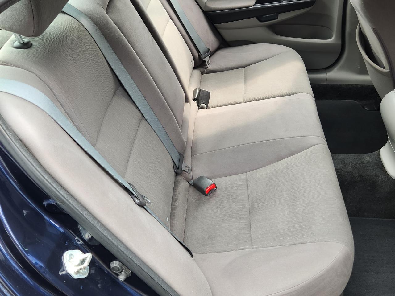 Honda Accord Sdn 4dr I4 Auto LX 2012