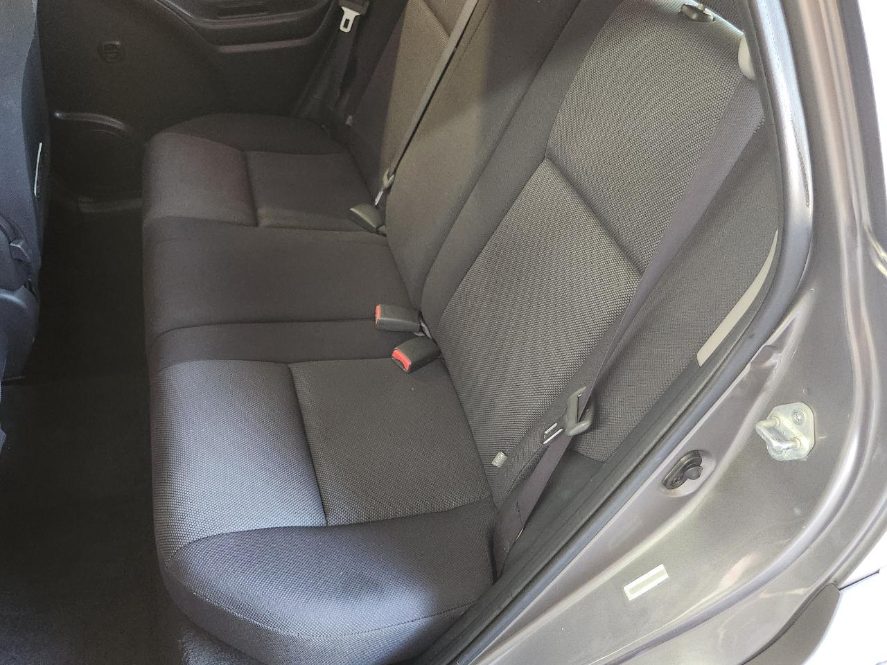 Pontiac Vibe 4dr HB 2004
