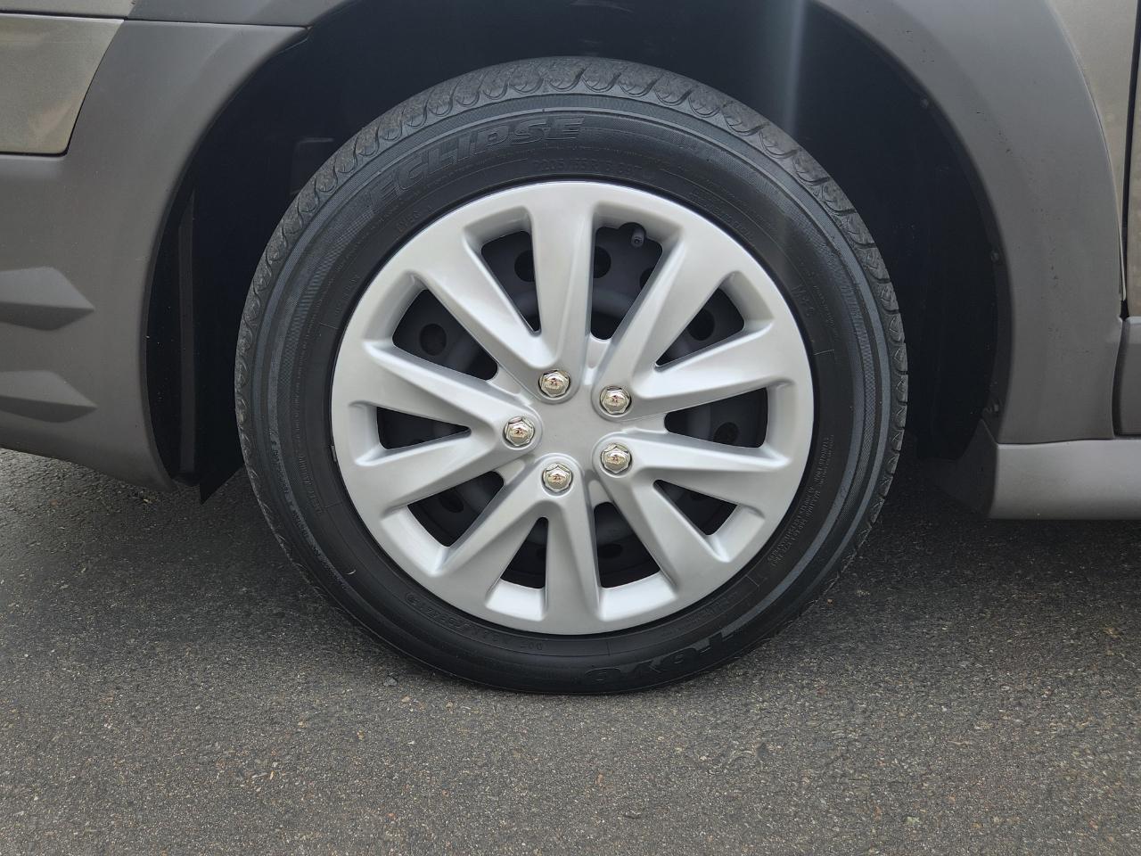 Pontiac Vibe 4dr HB 2004