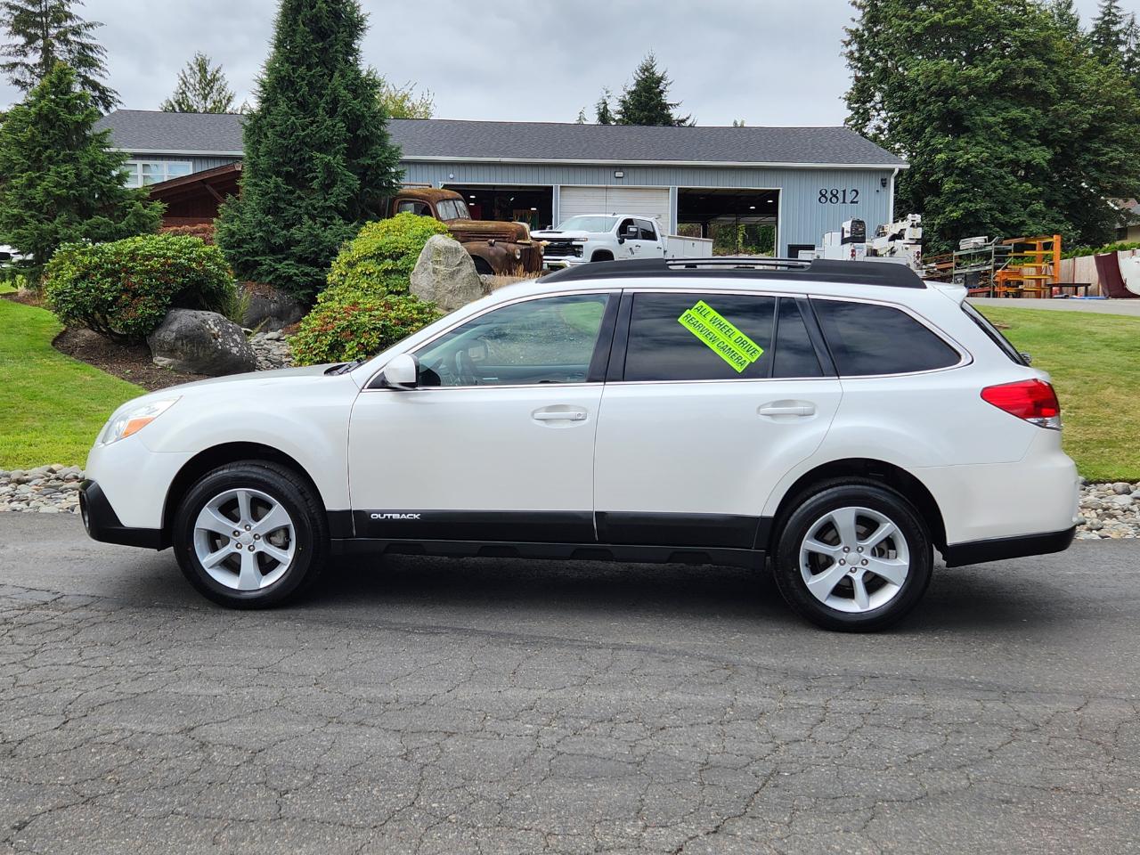 Subaru Outback 4dr Wgn H4 Auto 2.5i Premium 2013