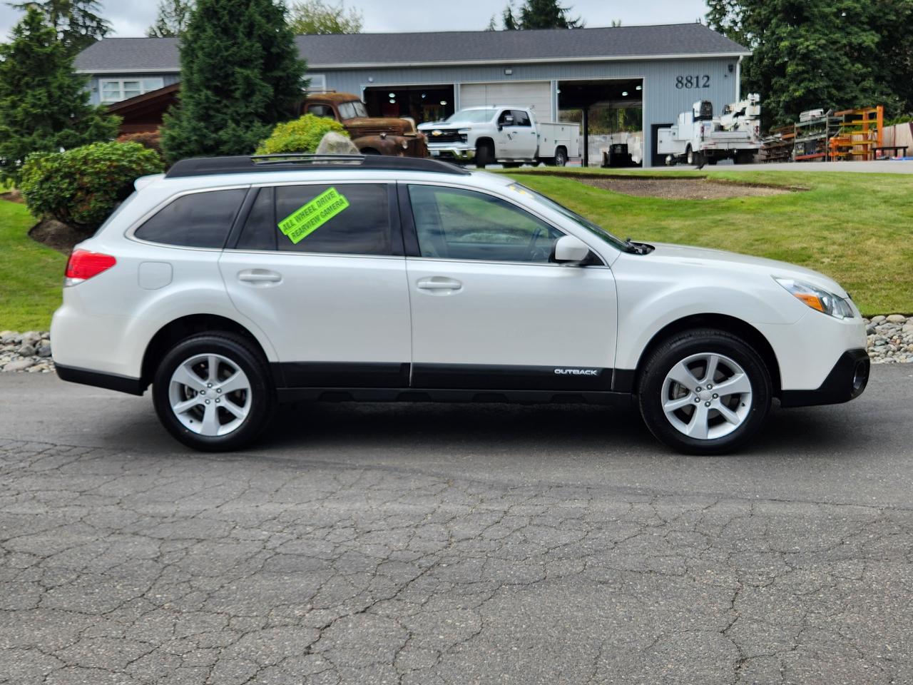 Subaru Outback 4dr Wgn H4 Auto 2.5i Premium 2013