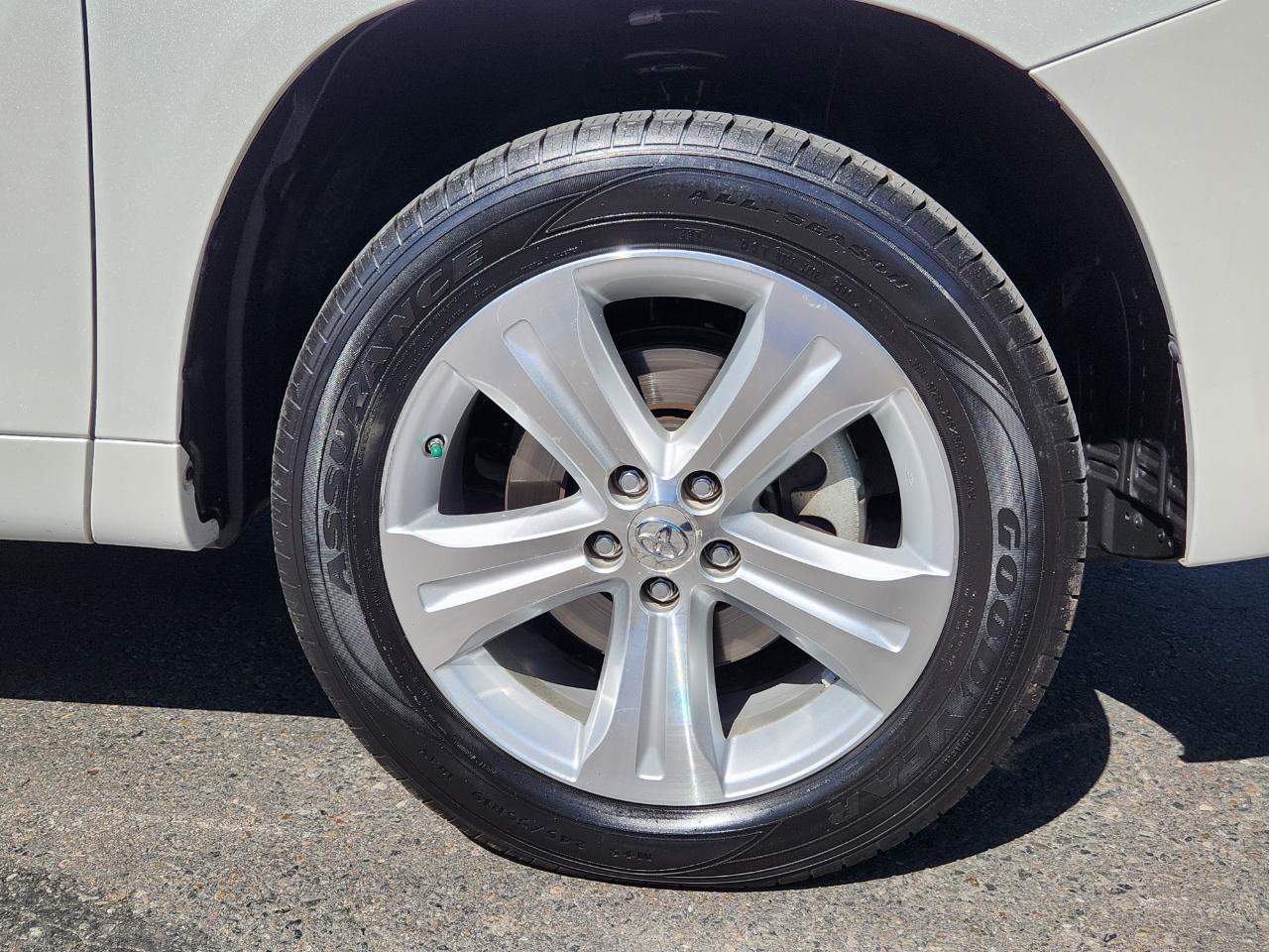 Toyota Highlander FWD 4dr Limited (Natl) 2008
