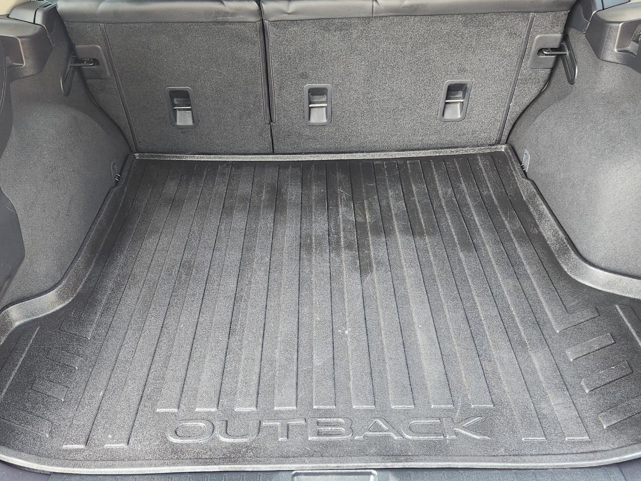 Subaru Outback 4dr Wgn 2.5i Limited PZEV 2016