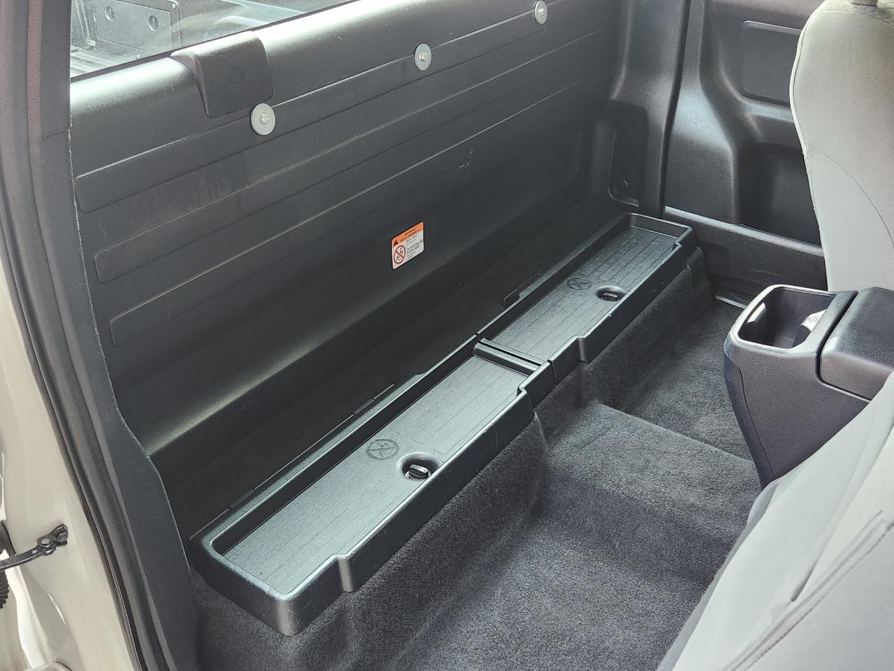 Toyota Tacoma SR Access Cab 6' Bed I4 4x2 AT (Natl) 2018