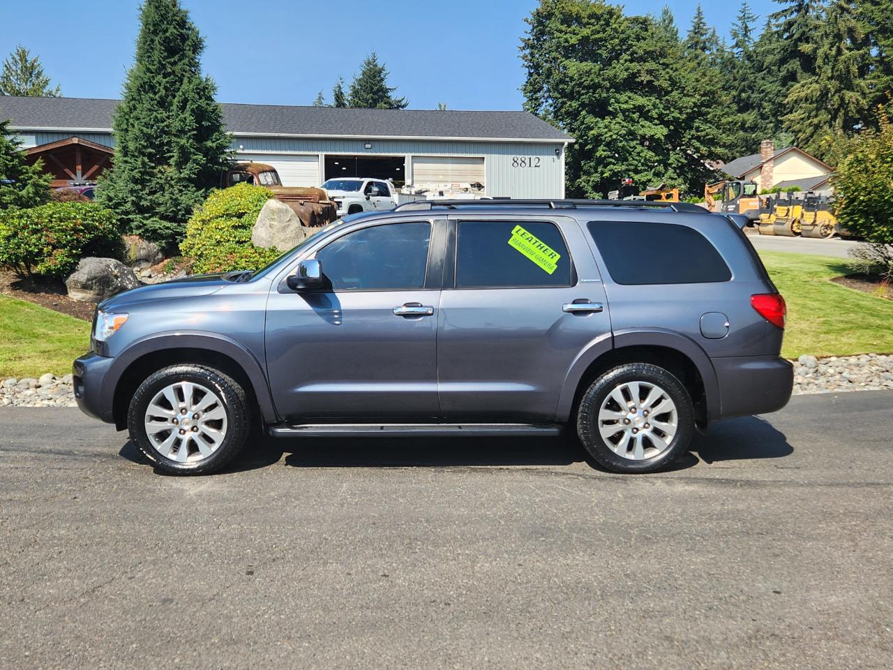 Toyota Sequoia RWD 5.7L Limited (Natl) 2010