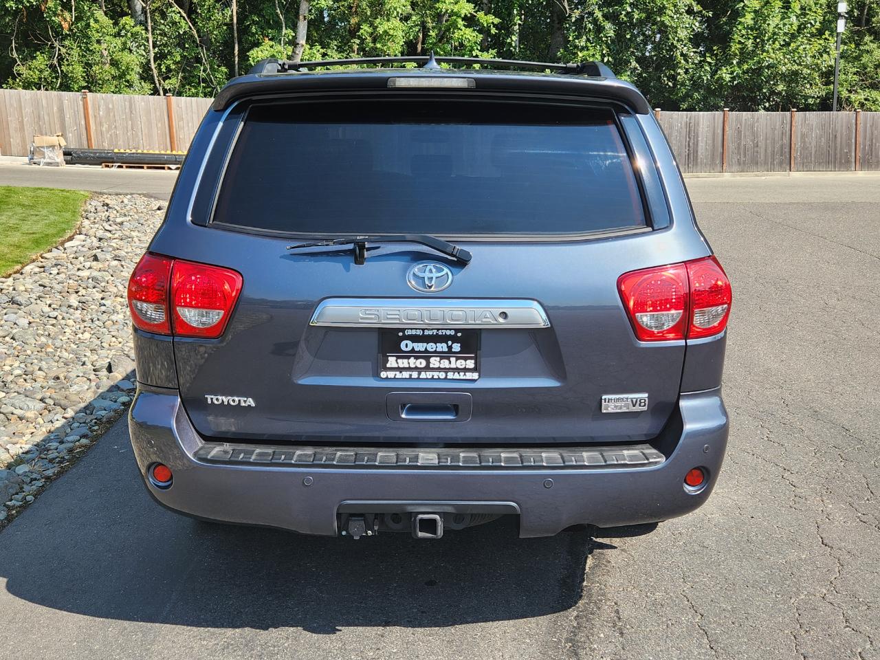Toyota Sequoia RWD 5.7L Limited (Natl) 2010
