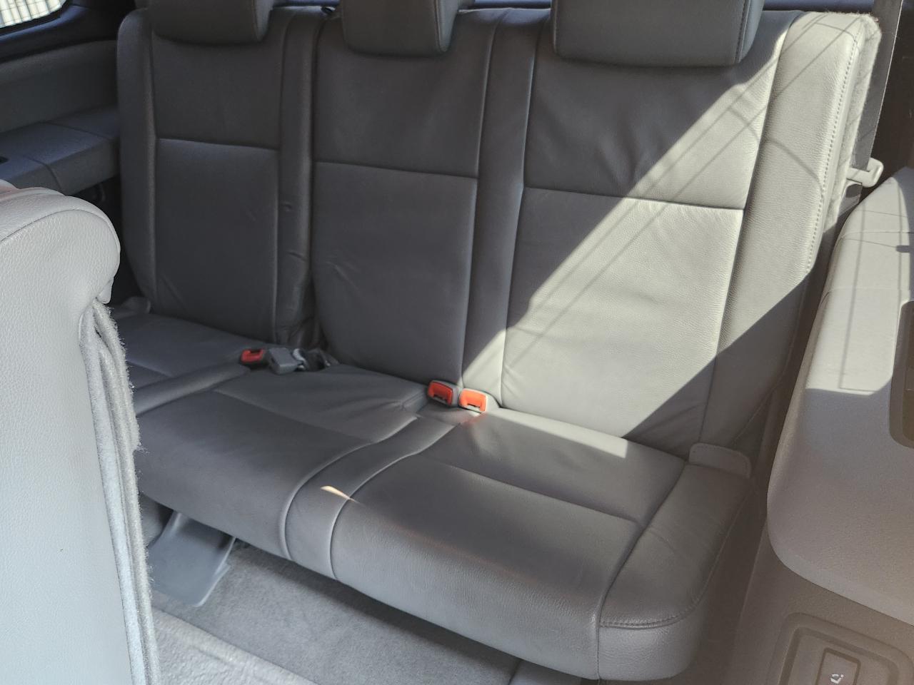 Toyota Sequoia RWD 5.7L Limited (Natl) 2010