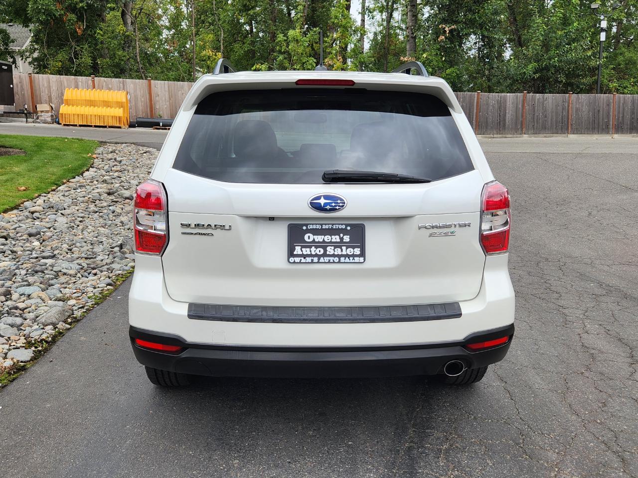 Subaru Forester 4dr CVT 2.5i Touring PZEV 2015