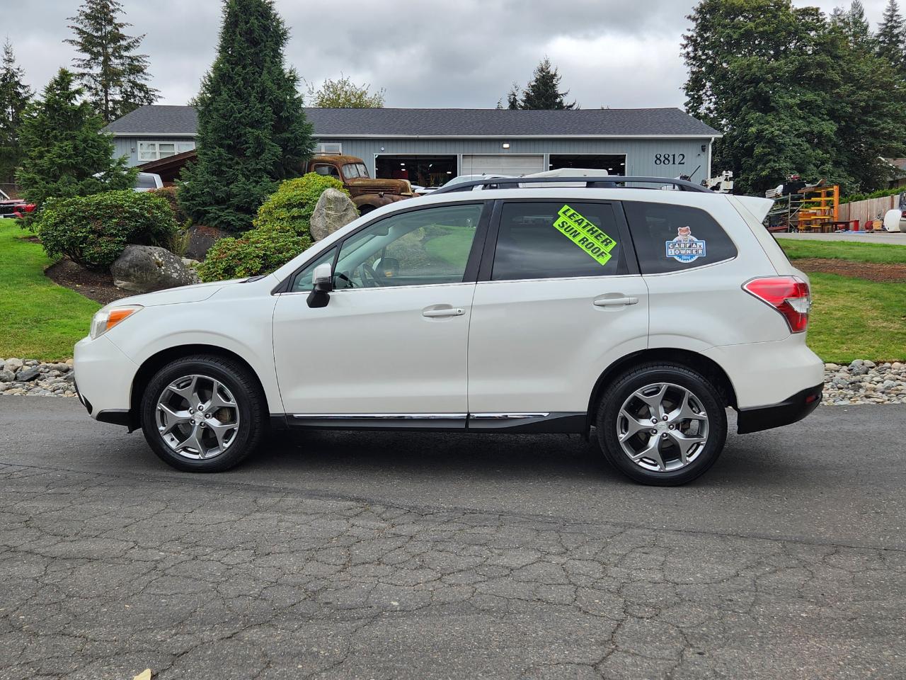 Subaru Forester 4dr CVT 2.5i Touring PZEV 2015