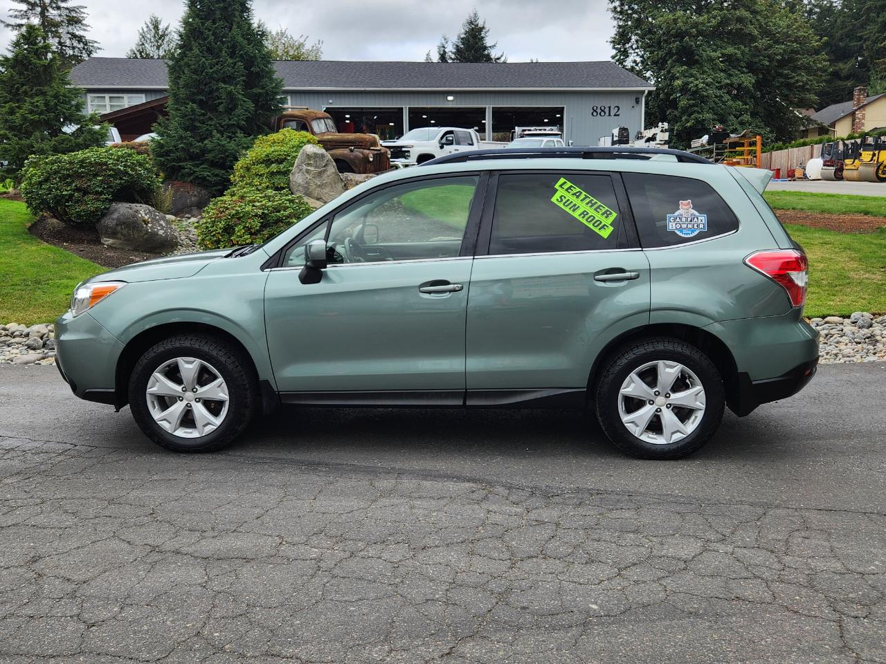 Subaru Forester 4dr CVT 2.5i Limited PZEV 2016