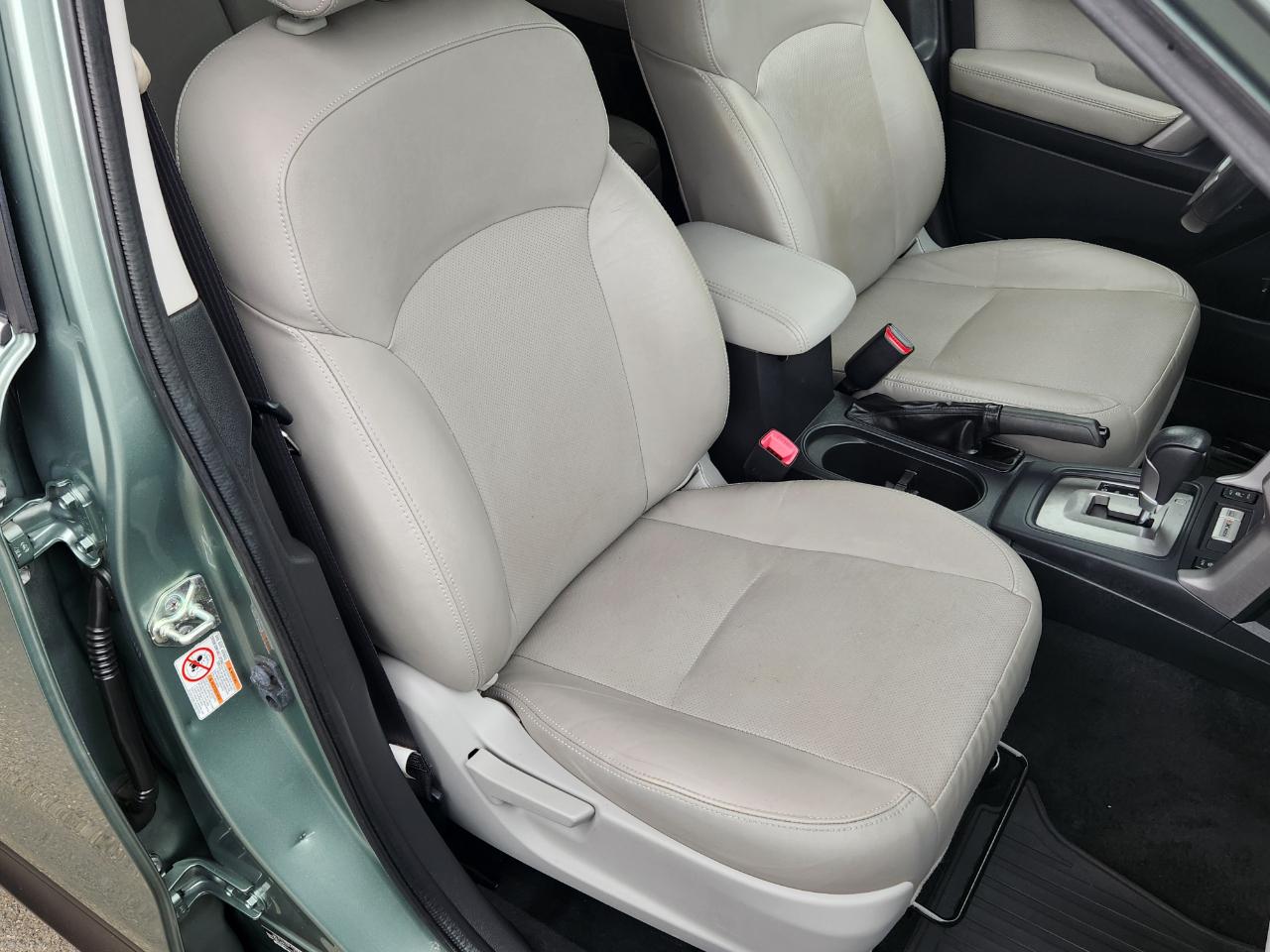 Subaru Forester 4dr CVT 2.5i Limited PZEV 2016