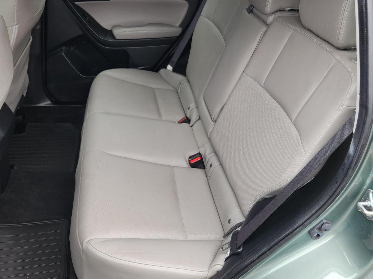 Subaru Forester 4dr CVT 2.5i Limited PZEV 2016