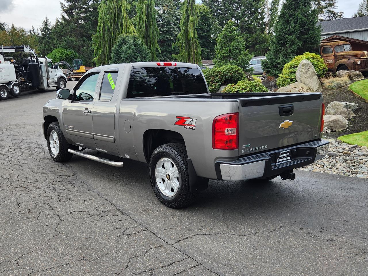 Chevrolet Silverado 1500 4WD Ext Cab 143.5" LT 2012