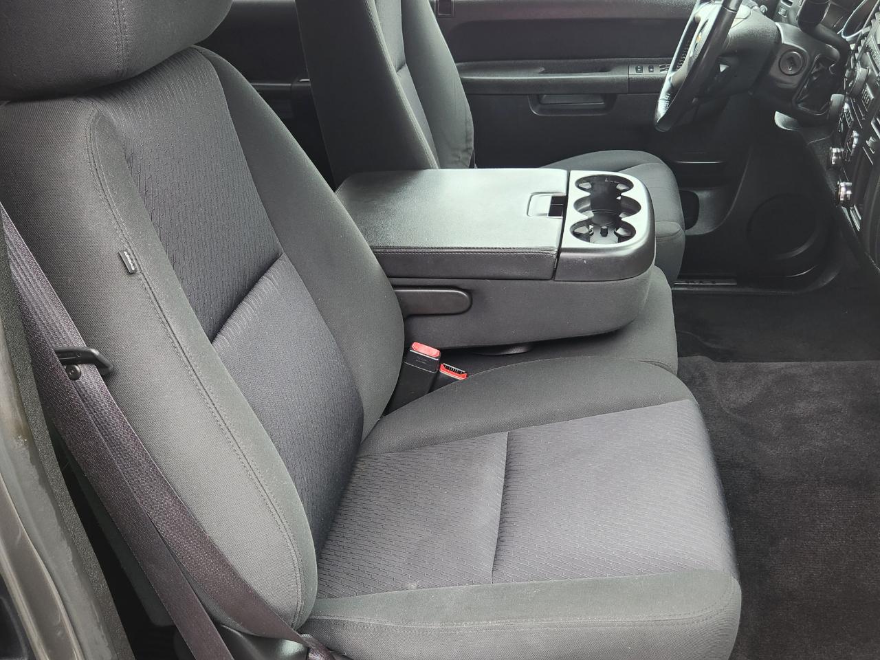 Chevrolet Silverado 1500 4WD Ext Cab 143.5" LT 2012