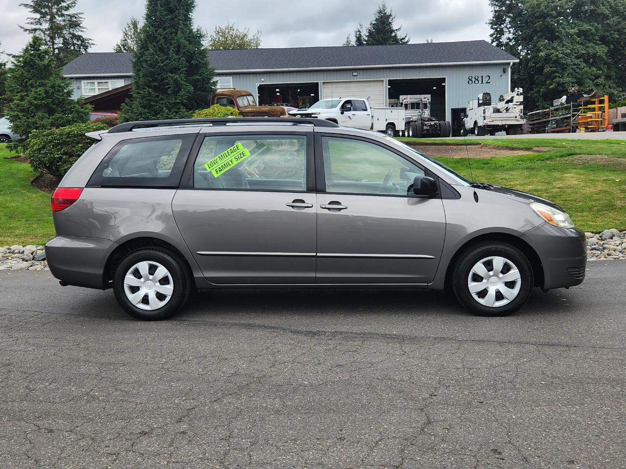Toyota Sienna 5dr CE FWD 7-Passenger (Natl) 2005