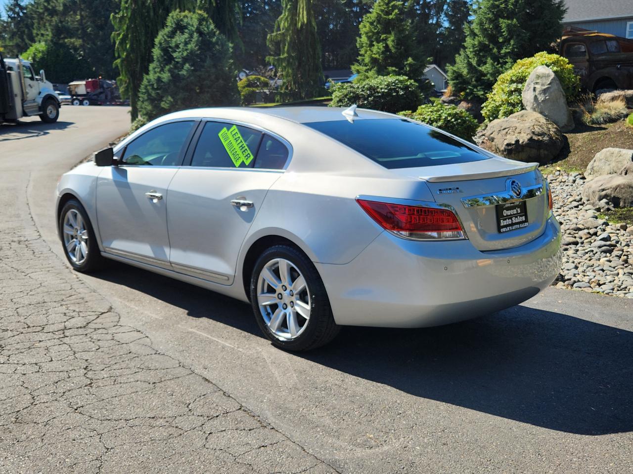 Buick LaCrosse 4dr Sdn CXL FWD 2011