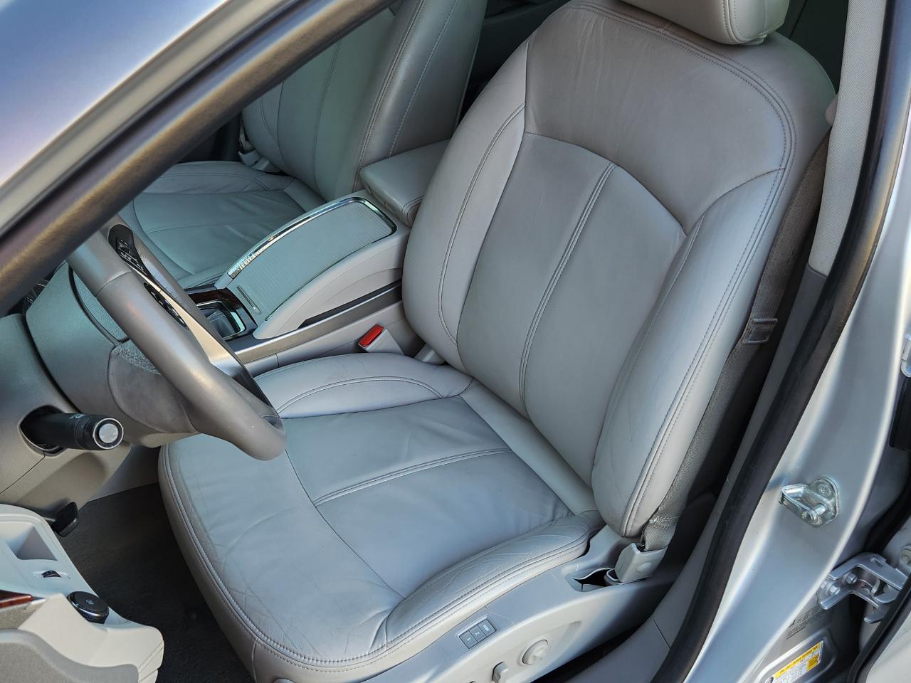 Buick LaCrosse 4dr Sdn CXL FWD 2011