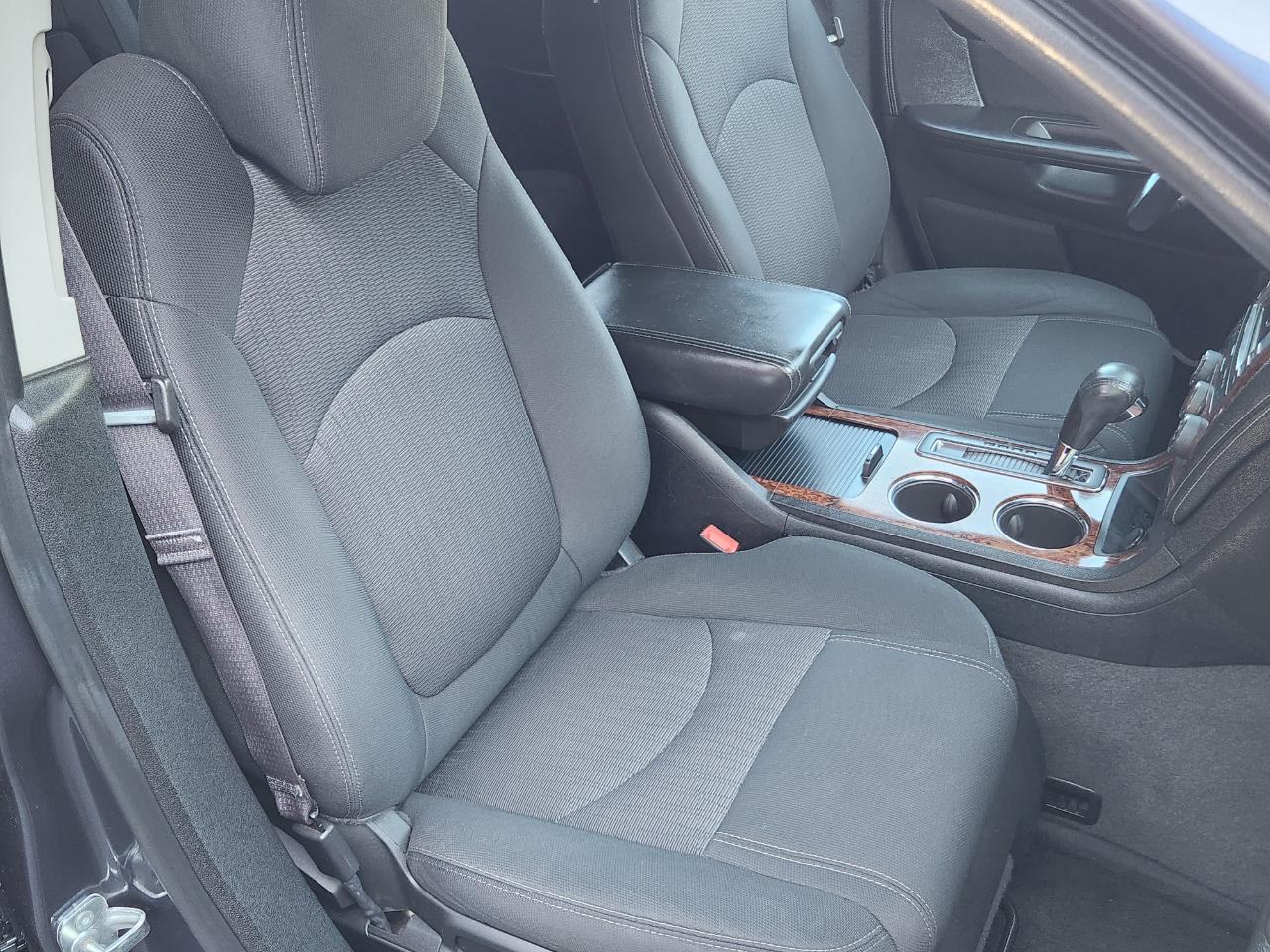 Chevrolet Traverse AWD 4dr LT w/1LT 2013