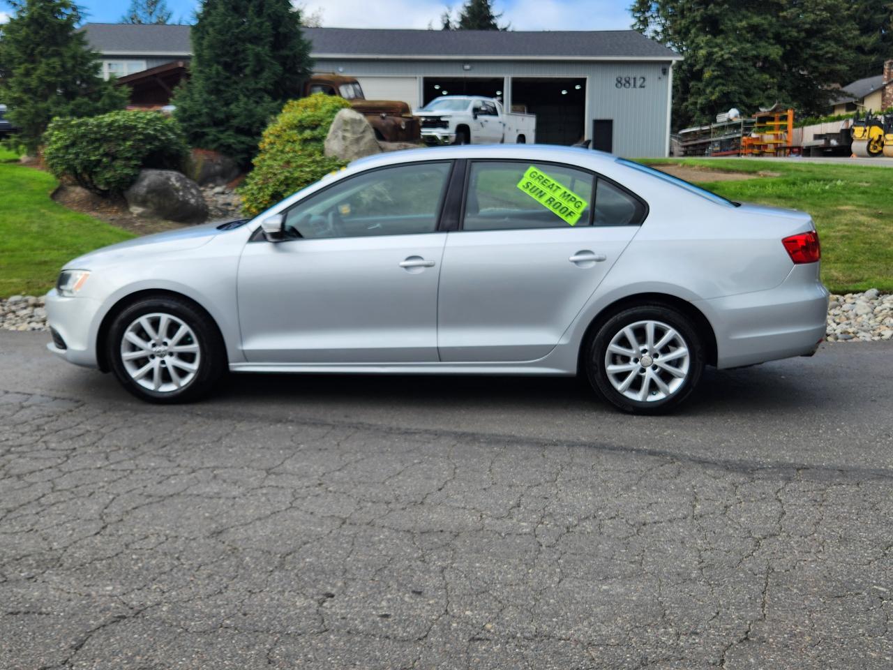 Volkswagen Jetta Sedan 4dr Auto SE PZEV 2012