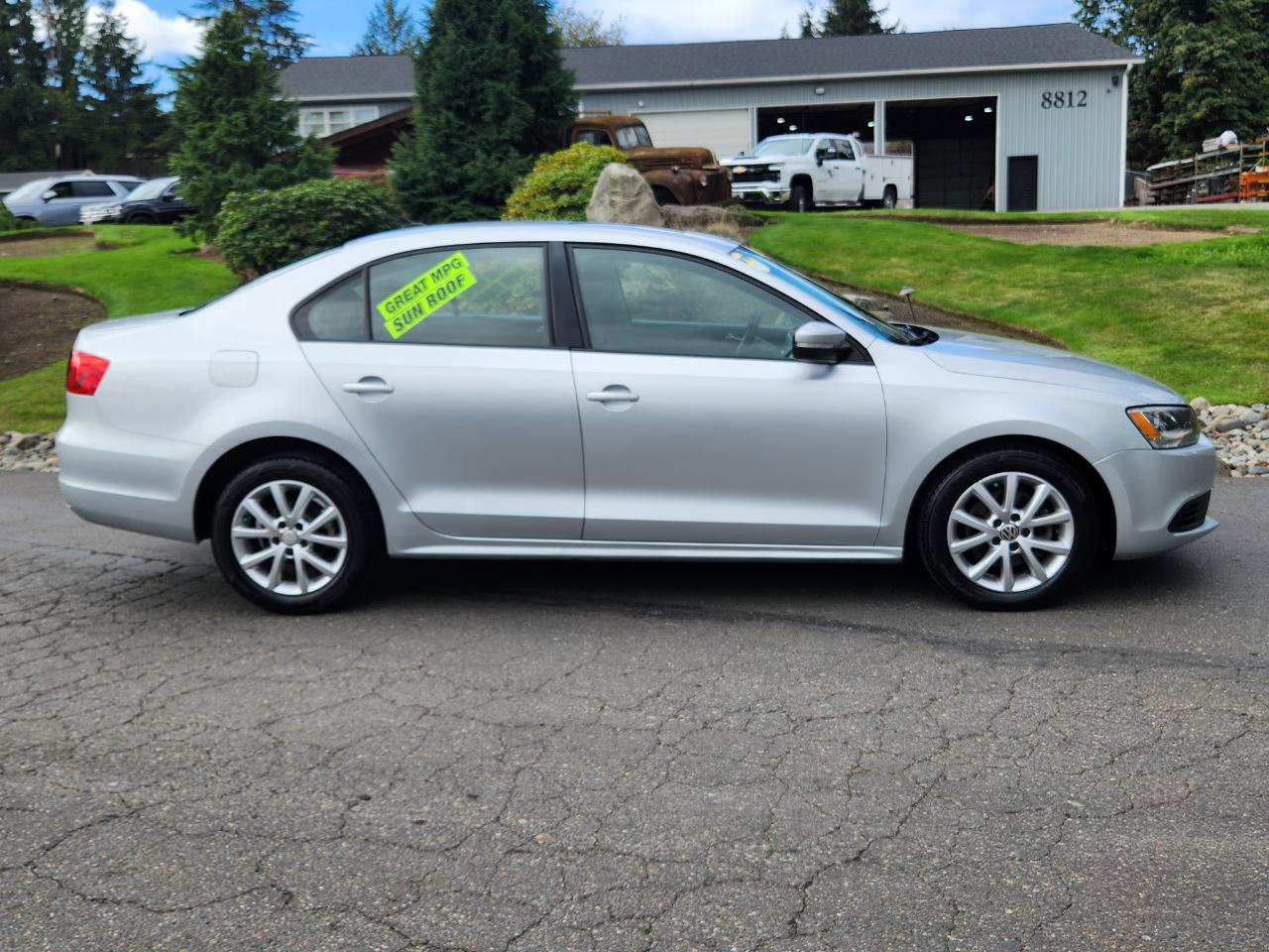 Volkswagen Jetta Sedan 4dr Auto SE PZEV 2012