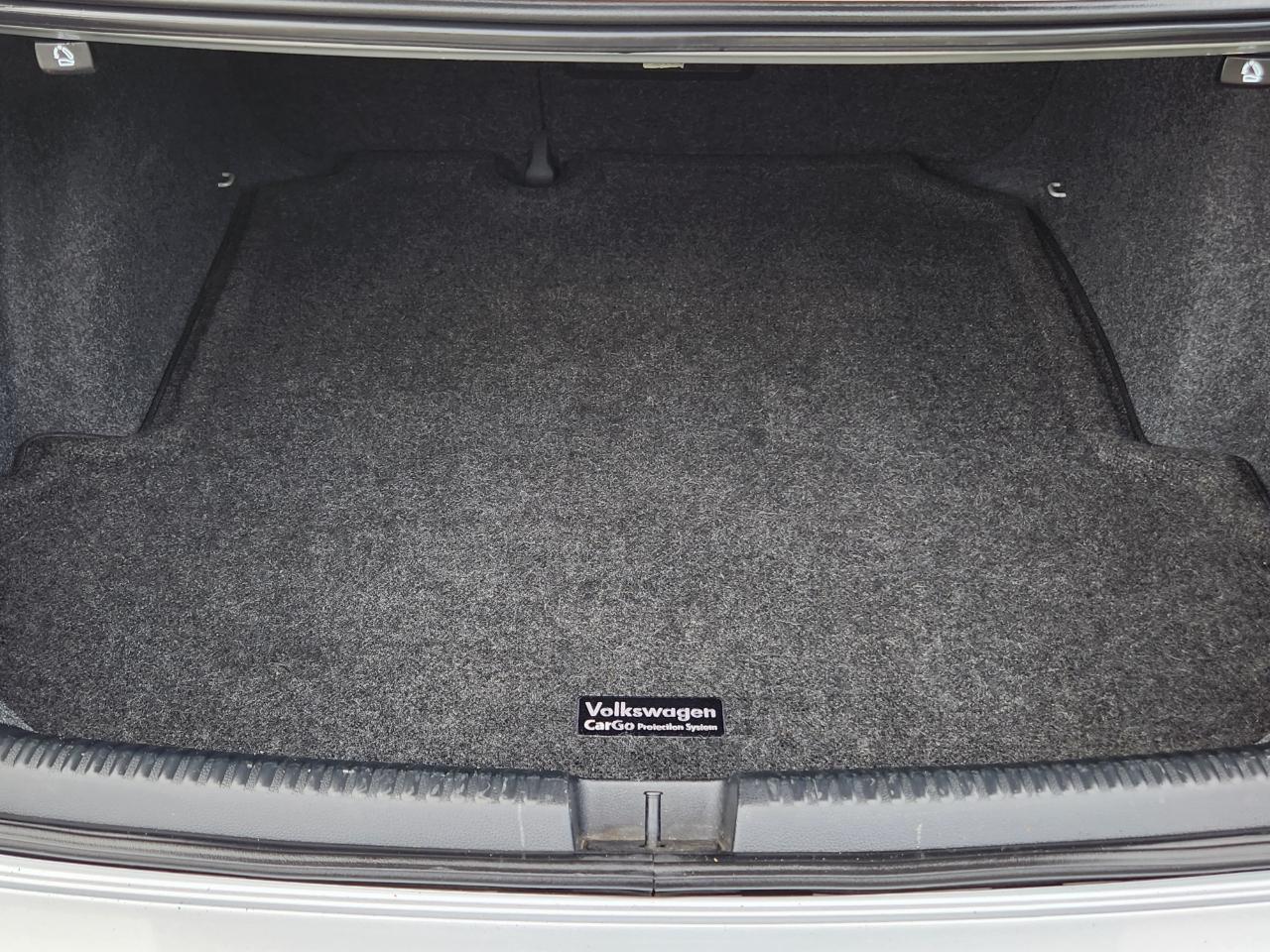 Volkswagen Jetta Sedan 4dr Auto SE PZEV 2012