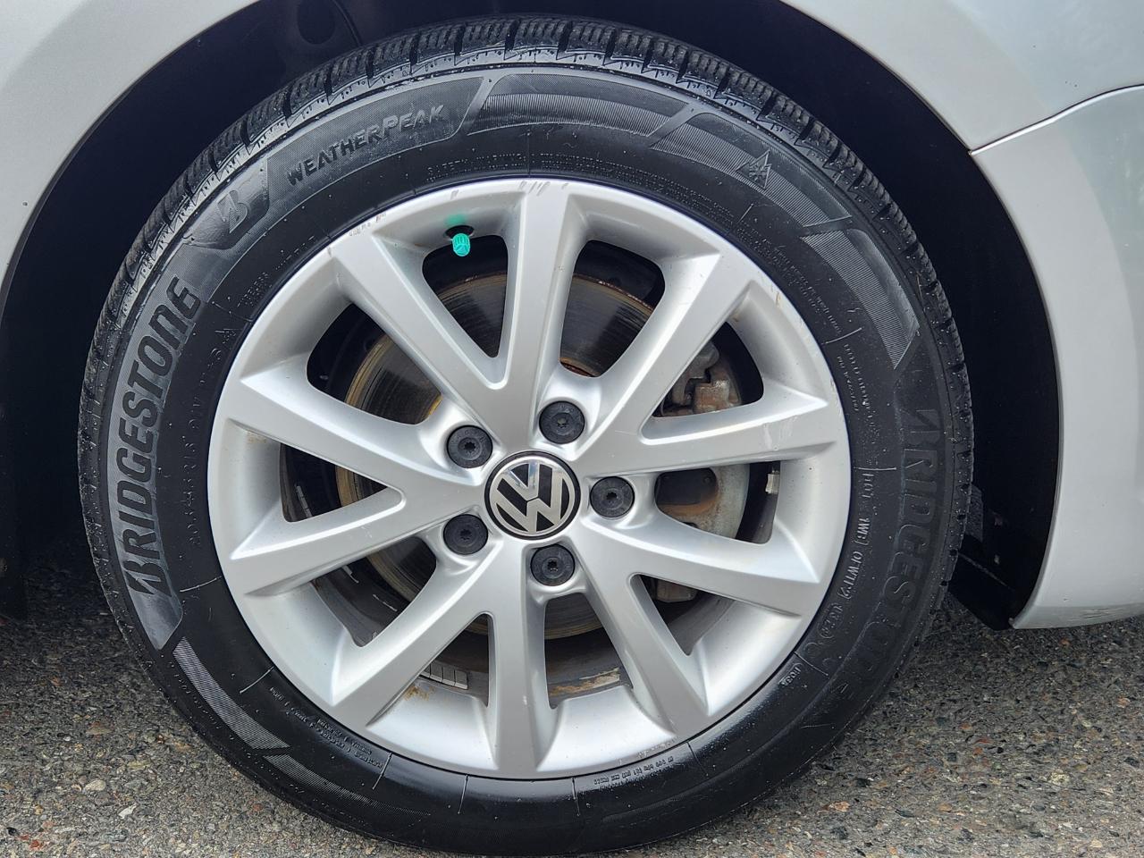 Volkswagen Jetta Sedan 4dr Auto SE PZEV 2012
