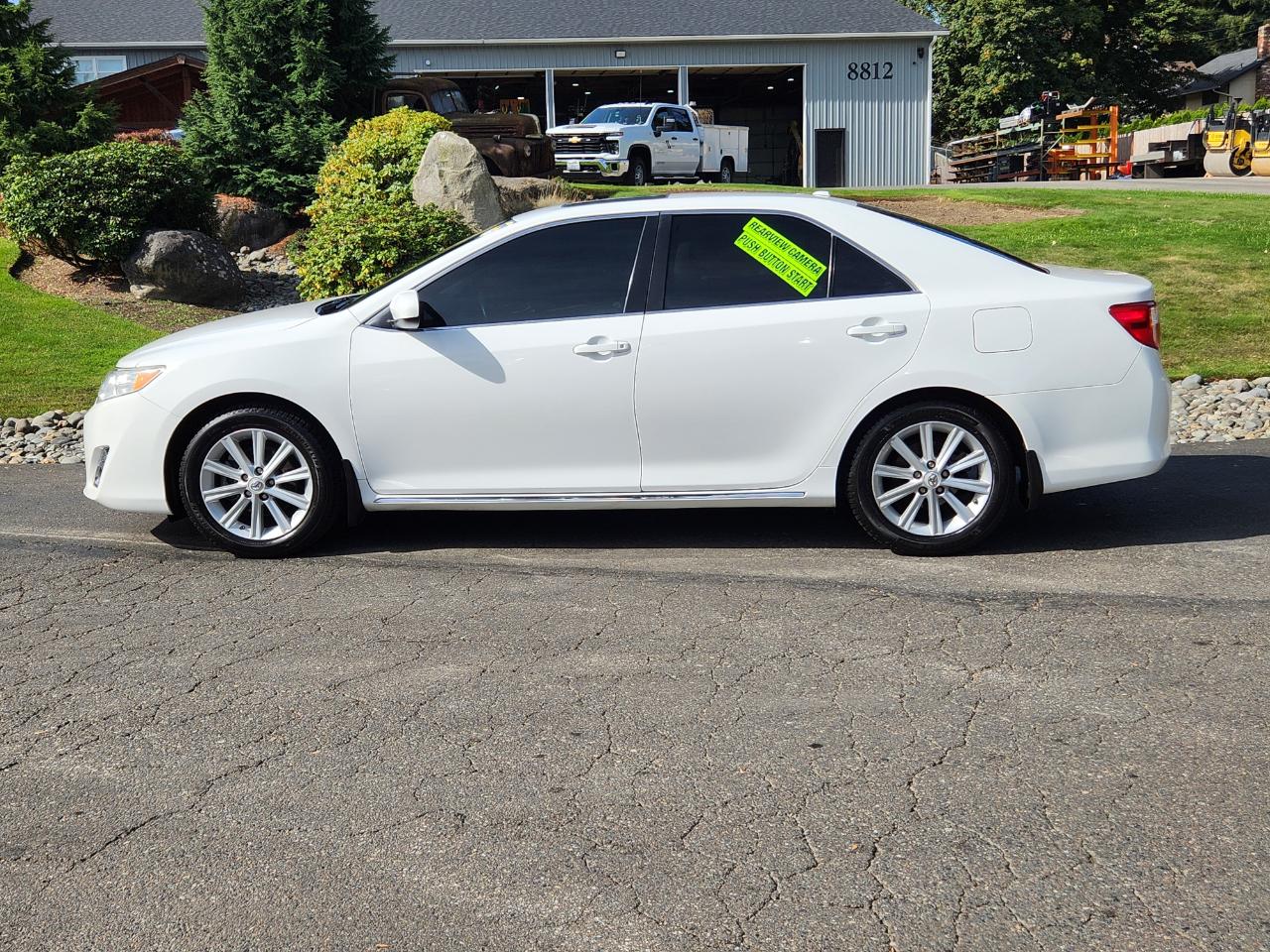 Toyota Camry 4dr Sdn I4 Auto XLE (Natl) 2012