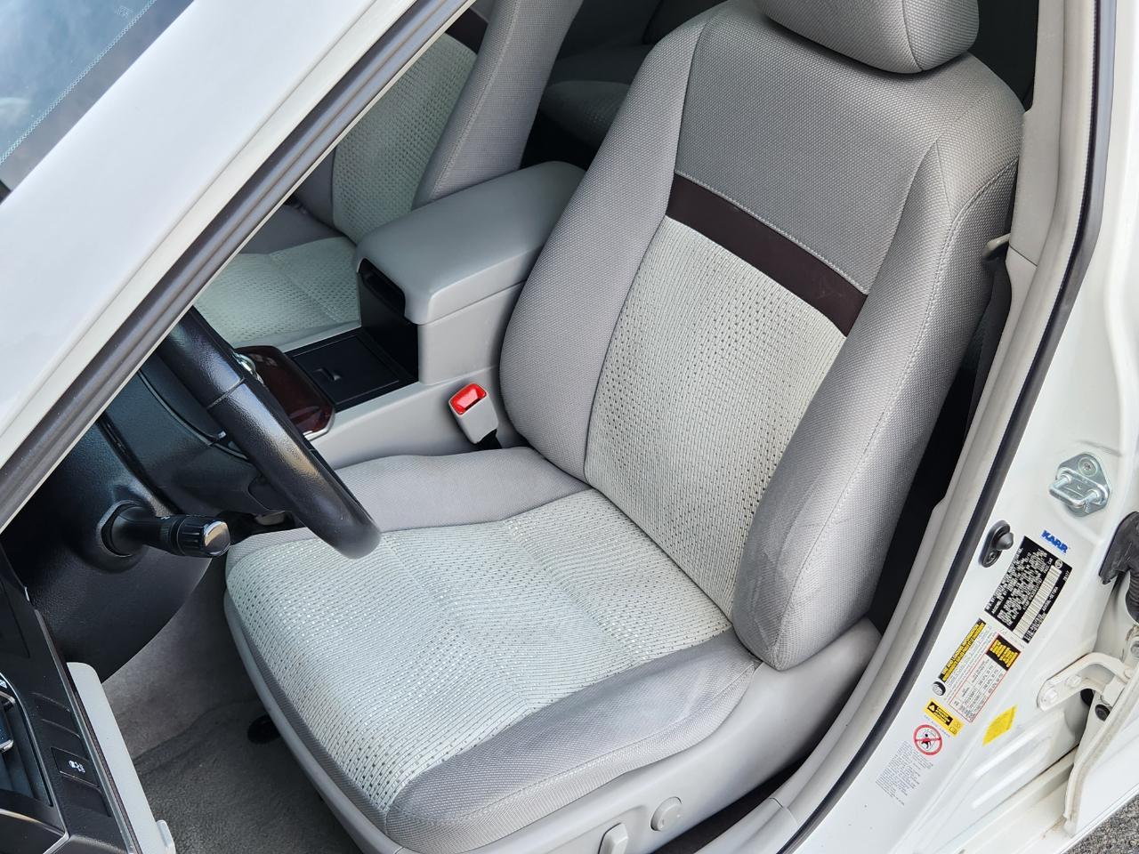 Toyota Camry 4dr Sdn I4 Auto XLE (Natl) 2012