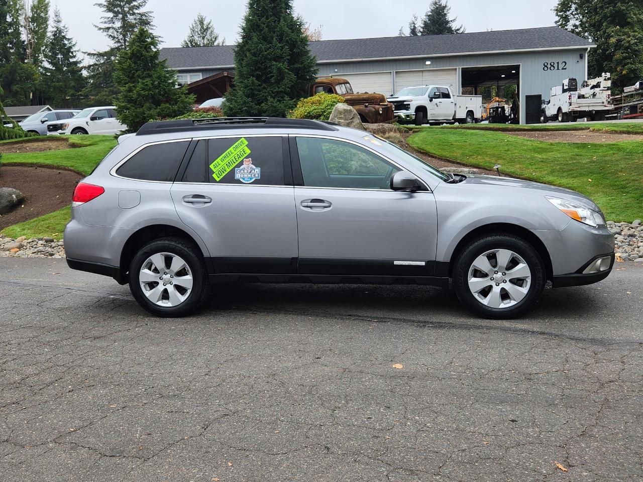 Subaru Outback 4dr Wgn H4 Auto 2.5i Prem AWP 2011