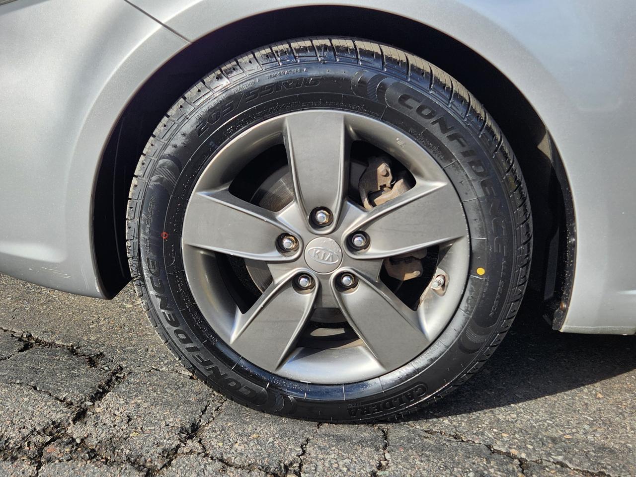 Kia Forte Koup 2dr Cpe Auto EX 2011
