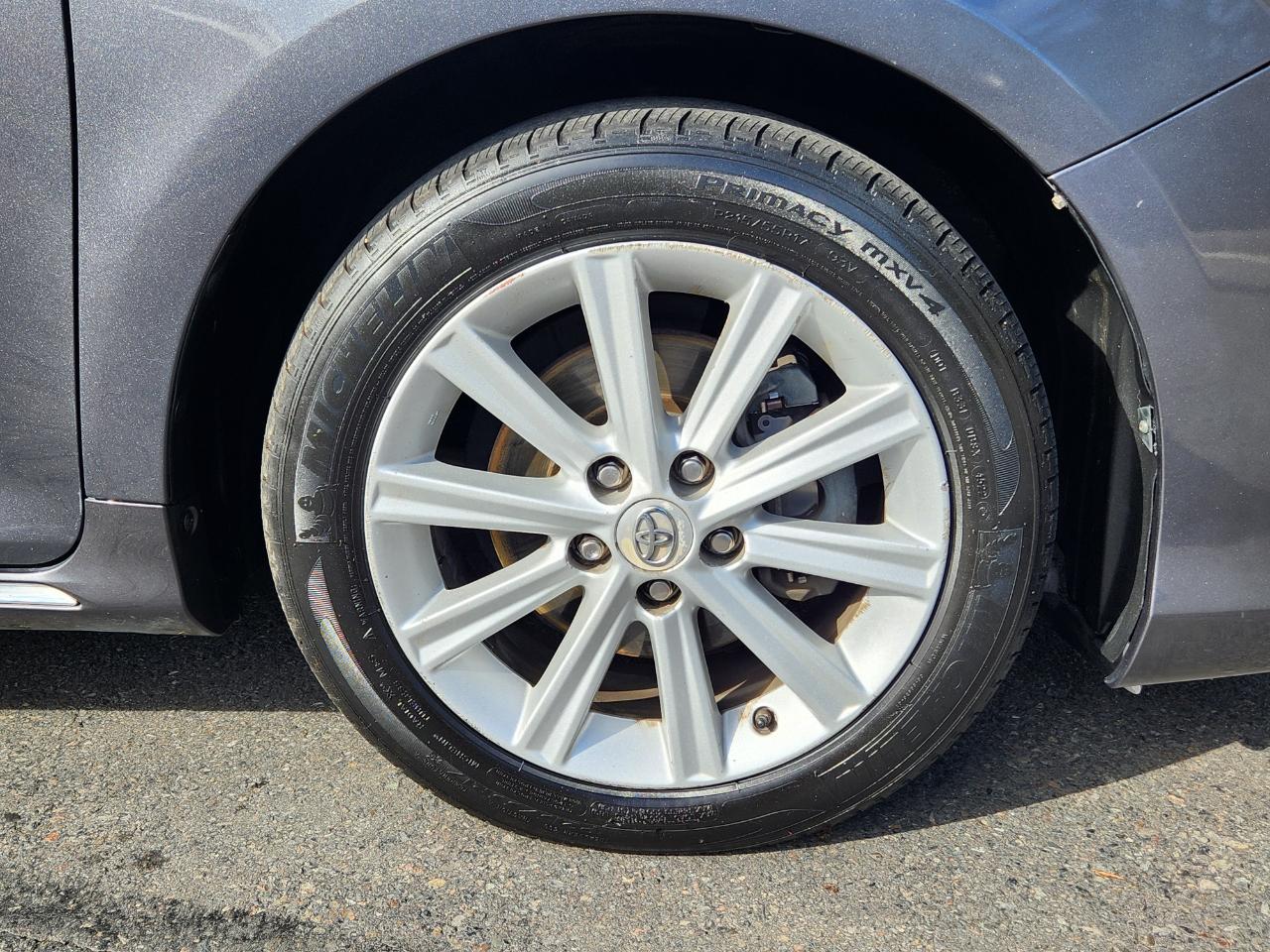 Toyota Camry 4dr Sdn I4 Auto XLE (Natl) 2012