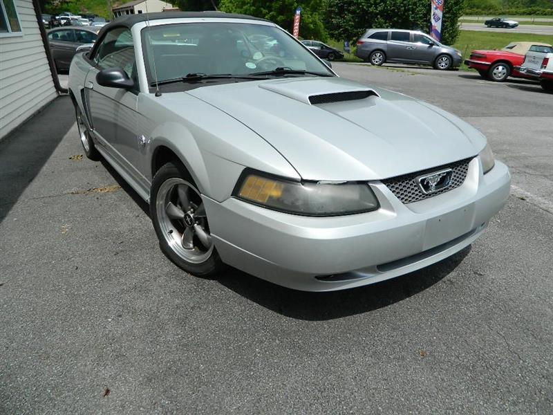2004 Ford Mustang GT Deluxe Convertible