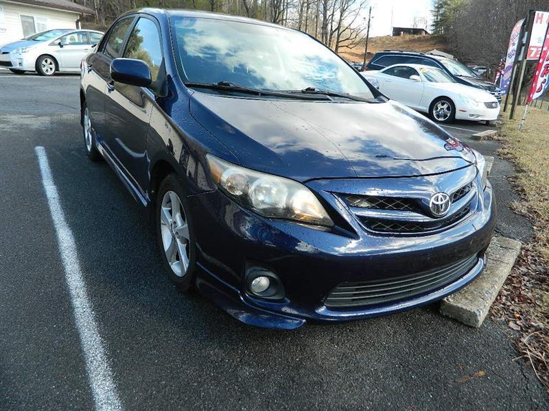 2013 Toyota Corolla S 5-Speed MT