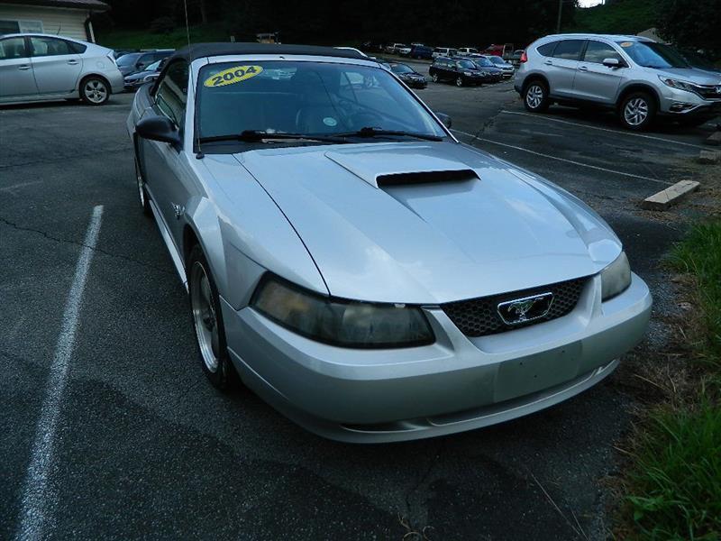 2004 Ford Mustang GT Deluxe Convertible