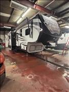 2015 Keystone RAPTOR 