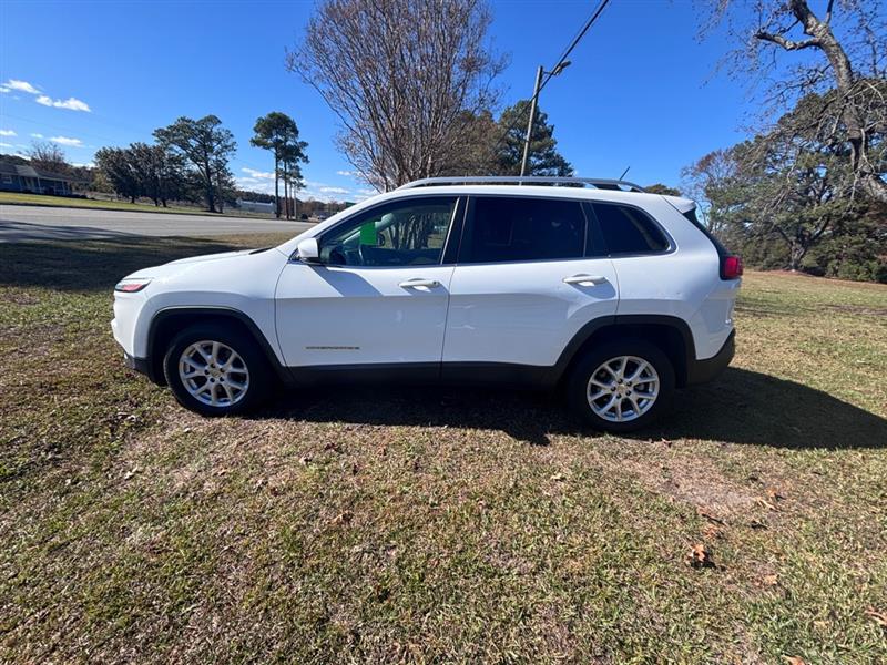 Jeep Cherokee Latitude FWD 2017