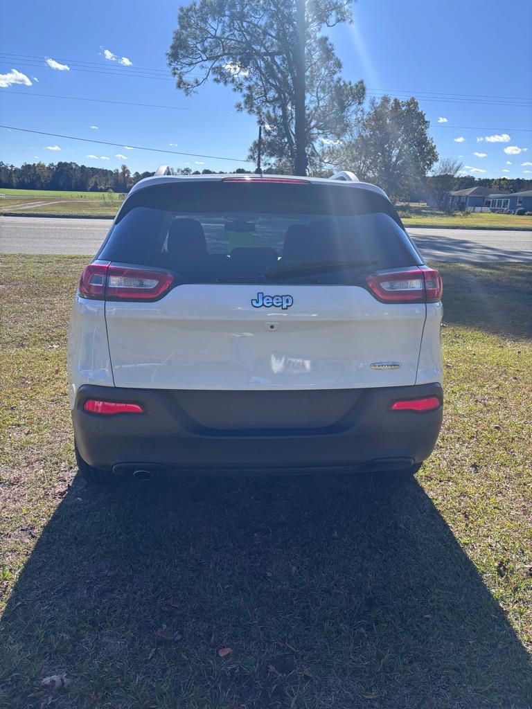 Jeep Cherokee Latitude FWD 2017