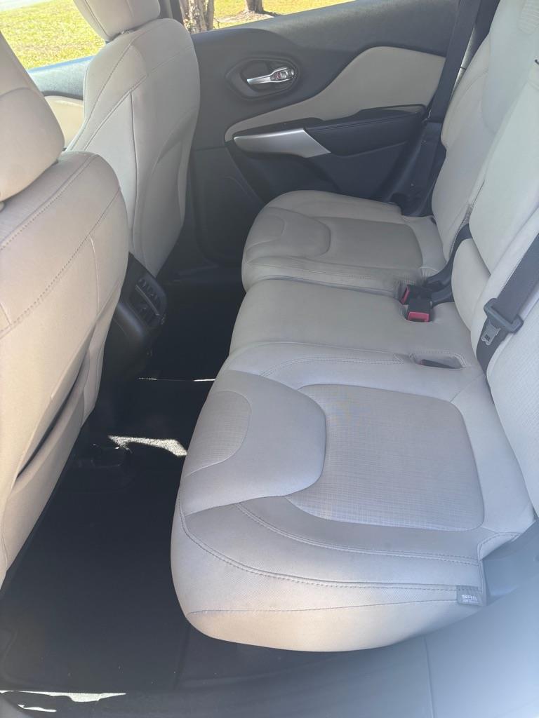 Jeep Cherokee Latitude FWD 2017