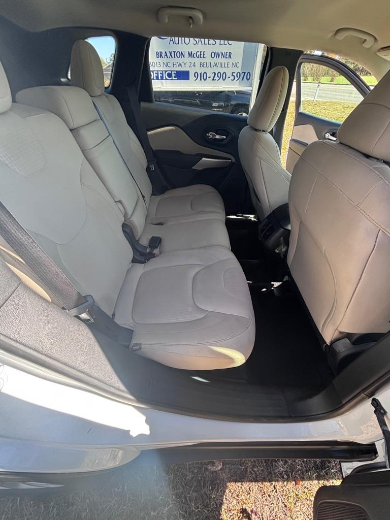 Jeep Cherokee Latitude FWD 2017